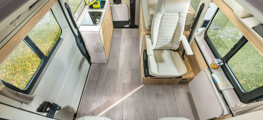 А4 24 часа челлендж в машине. Автомобиль отдых на природе. А4 24 часа. Hymer 544. 24 часа в домике на дереве.