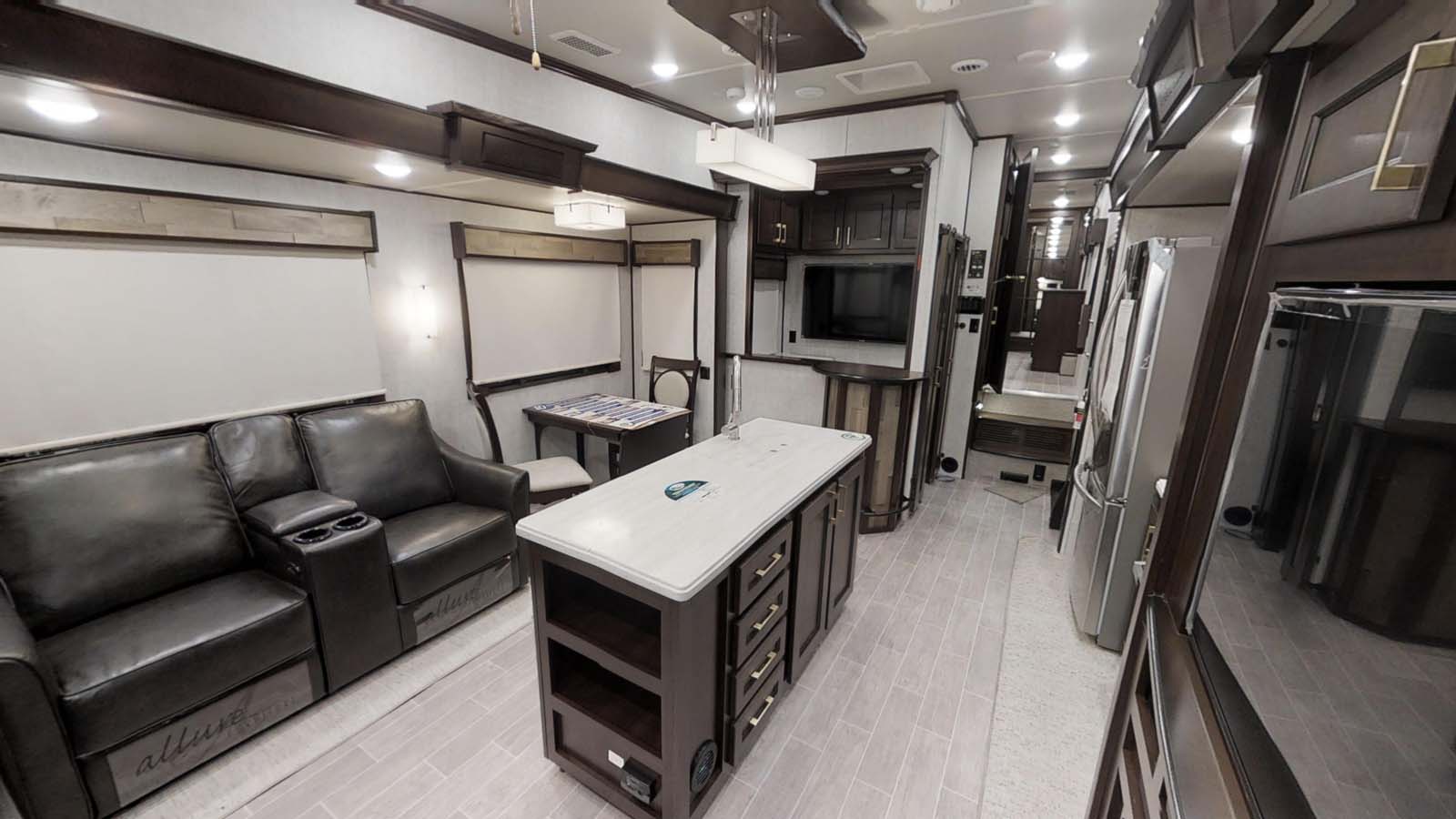 Palomino Columbus - фото №2