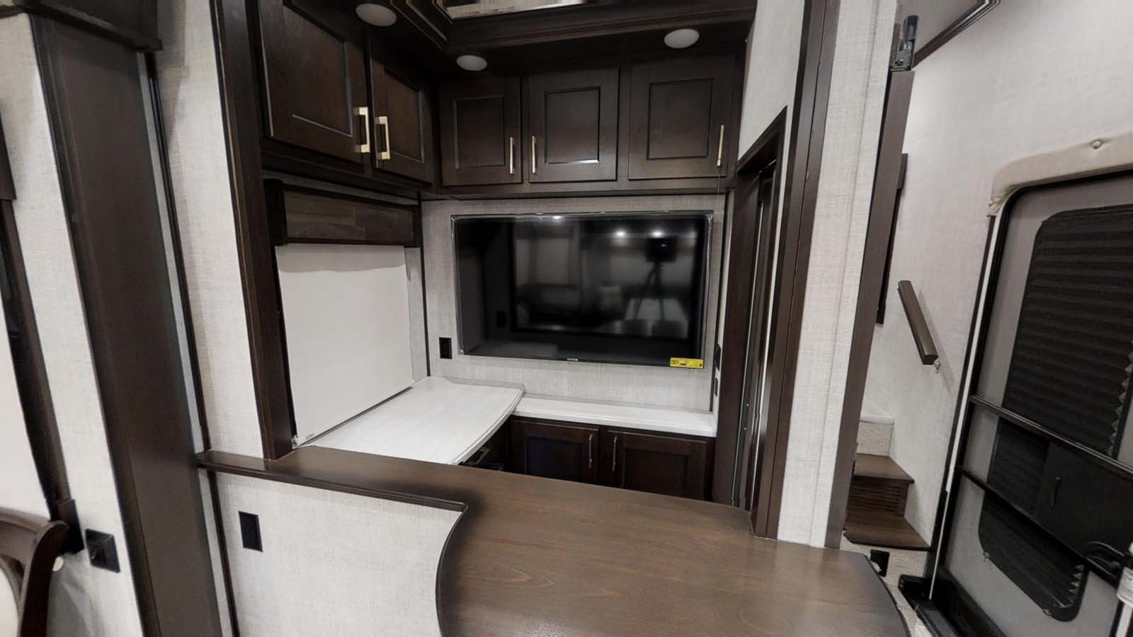 Palomino Columbus - фото №7