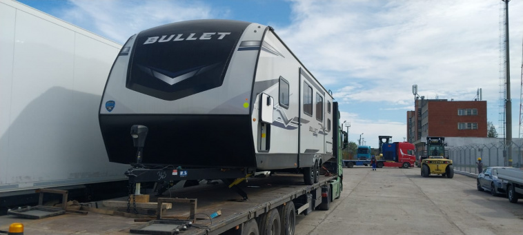 Погрузили прицеп на трал. Контрольный осмотр прицепа