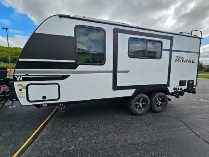 Winnebago MICRO MINNIE 2108DS - фото 2