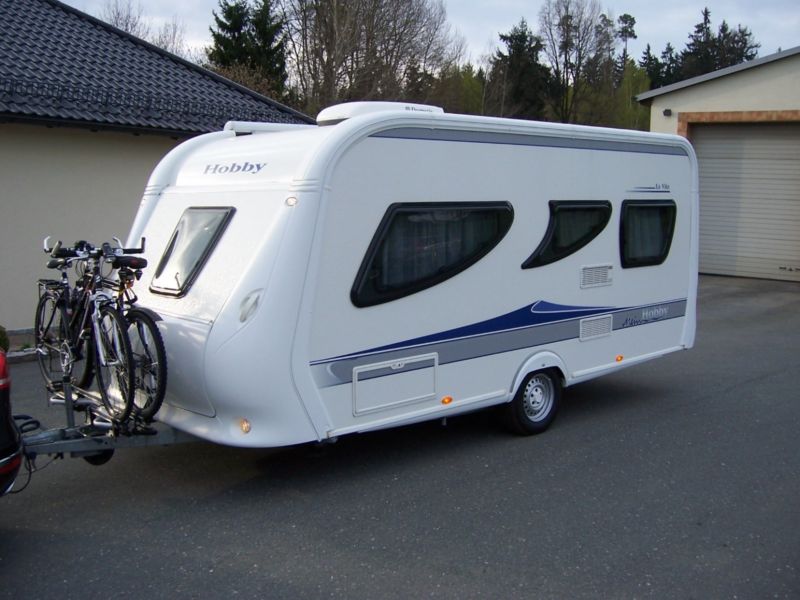 Hobby vip smf 570 прицеп. Кемпер автодом прицеп дача 2500. Hobby ontour 390 sf. Прицеп дача хоббит 425 1993. Автодом прицеп hobby.
