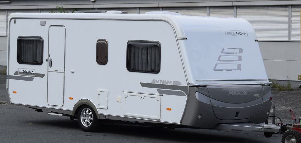 HYMER / ERIBA / HYMERCAR NOVA 530 mit Mover und Vorzelt