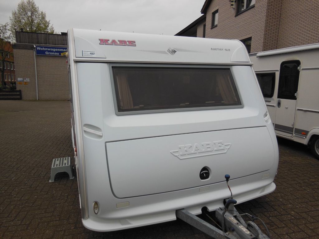 Kabe 560 GLE MIT QUEENSBETT+RUNDSITZ+MOVER+WC