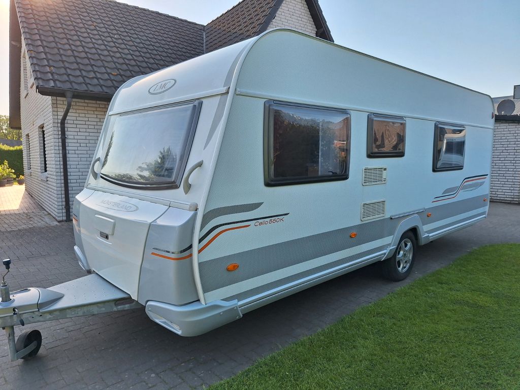 LMC Cello 550 K mit Etagenbetten und Rundsitzgruppe