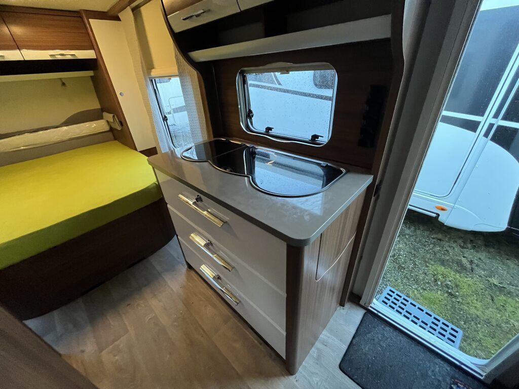 HYMER / ERIBA / HYMERCAR Exciting 470 Queensbett-Mover-sehr gepflegt