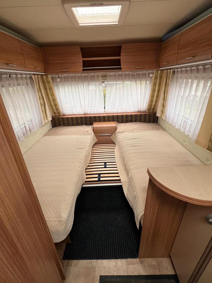 Bürstner Averso 500TL Einzelbetten Vorzelt   Bürstner Averso 500TL Einzelbetten Vorzelt