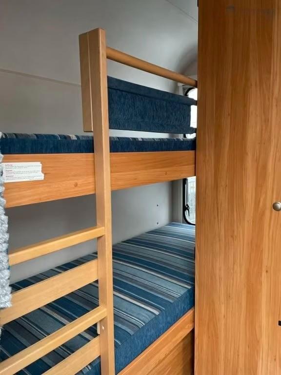 Bürstner 480TK PREMIO *TOPZUSTAND *REIFEN NEU *TÜV NEUBürstner 480TK PREMIO *TOPZUSTAND *REIFEN NEU *TÜV NEU