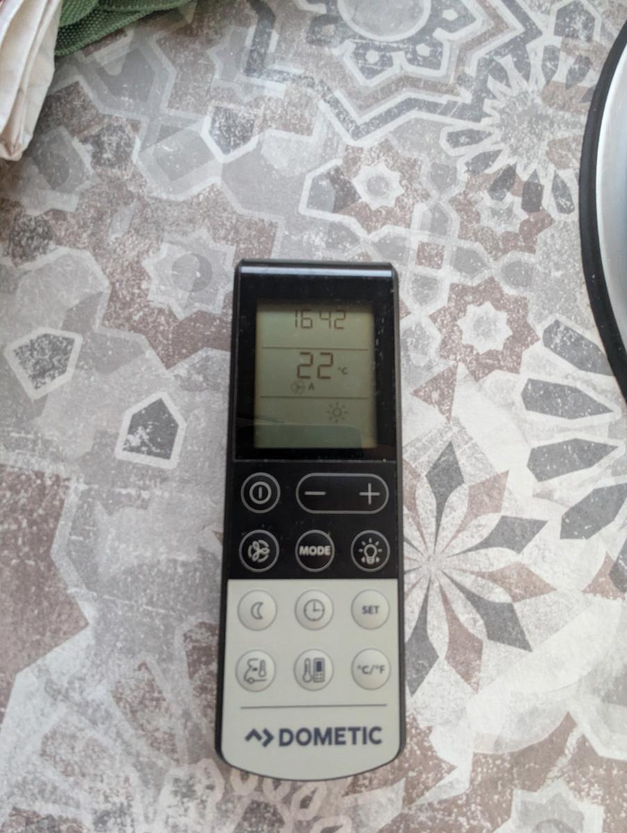 Weinsberg CaraCito 390 QD inkl. VorzeltWeinsberg CaraCito 390 QD inkl. Vorzelt