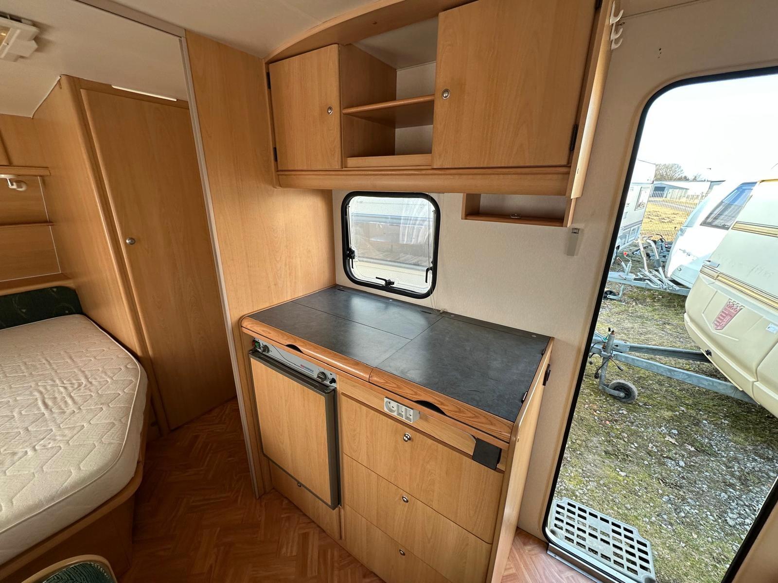 Adria 432 PX Unica A FESTBETT 1000 KGAdria 432 PX Unica A FESTBETT 1000 KG