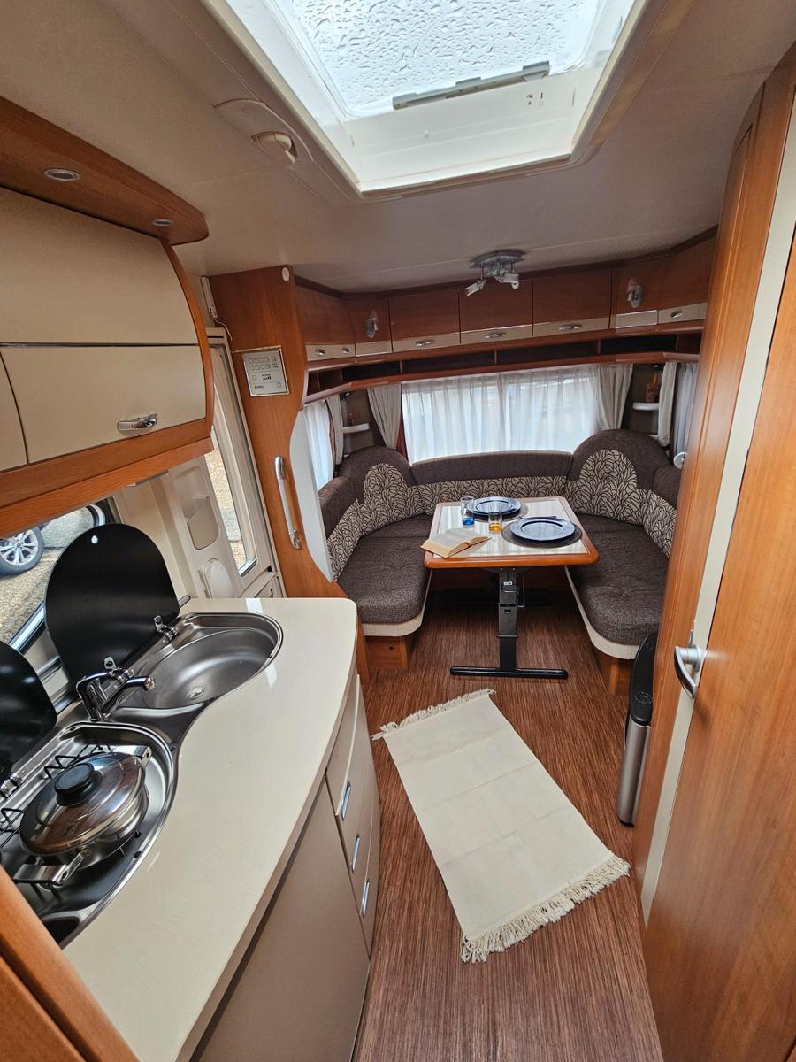 Hobby La Vita 495UL, Einzelbetten, Mover, 100km, ZeltHobby La Vita 495UL, Einzelbetten, Mover, 100km, Zelt