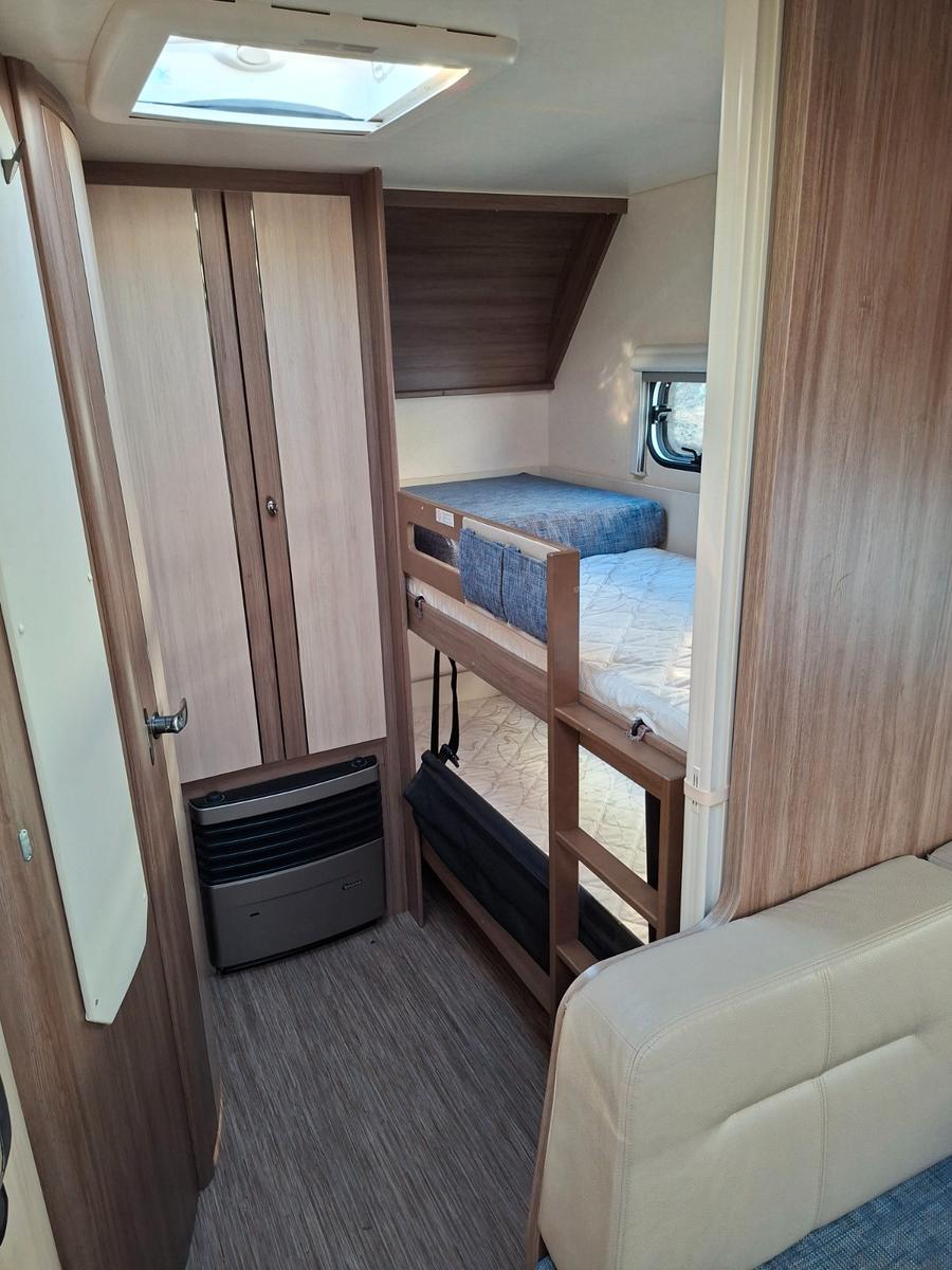 Hobby 545 Kmfe,Stockbett, bj 14, Truma mover sehr gepfHobby 545 Kmfe,Stockbett, bj 14, Truma mover sehr gepf