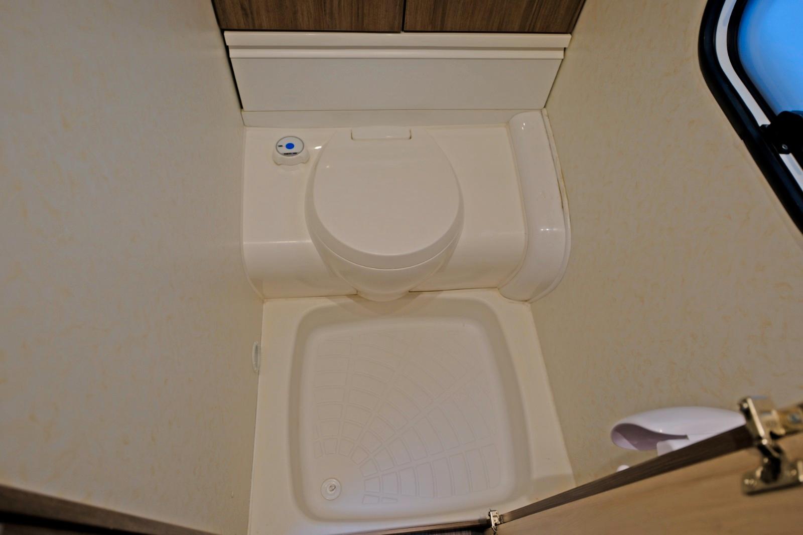 Hobby 560 KMFE / Etagenbetten / FestbettHobby 560 KMFE / Etagenbetten / Festbett