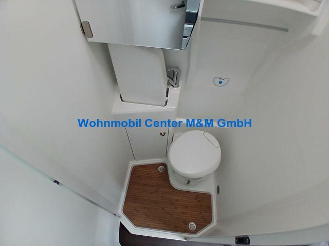 Volkswagen Grand California 600 ACC Solar AHK 1 HandVolkswagen Grand California 600 ACC Solar AHK 1 Hand