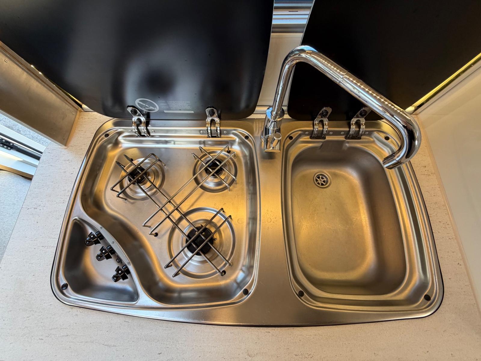 Eura Mobil Integra Line IL 660 EB*Dachkl*Aldeh*Luftf.*SolarEura Mobil Integra Line IL 660 EB*Dachkl*Aldeh*Luftf.*Solar