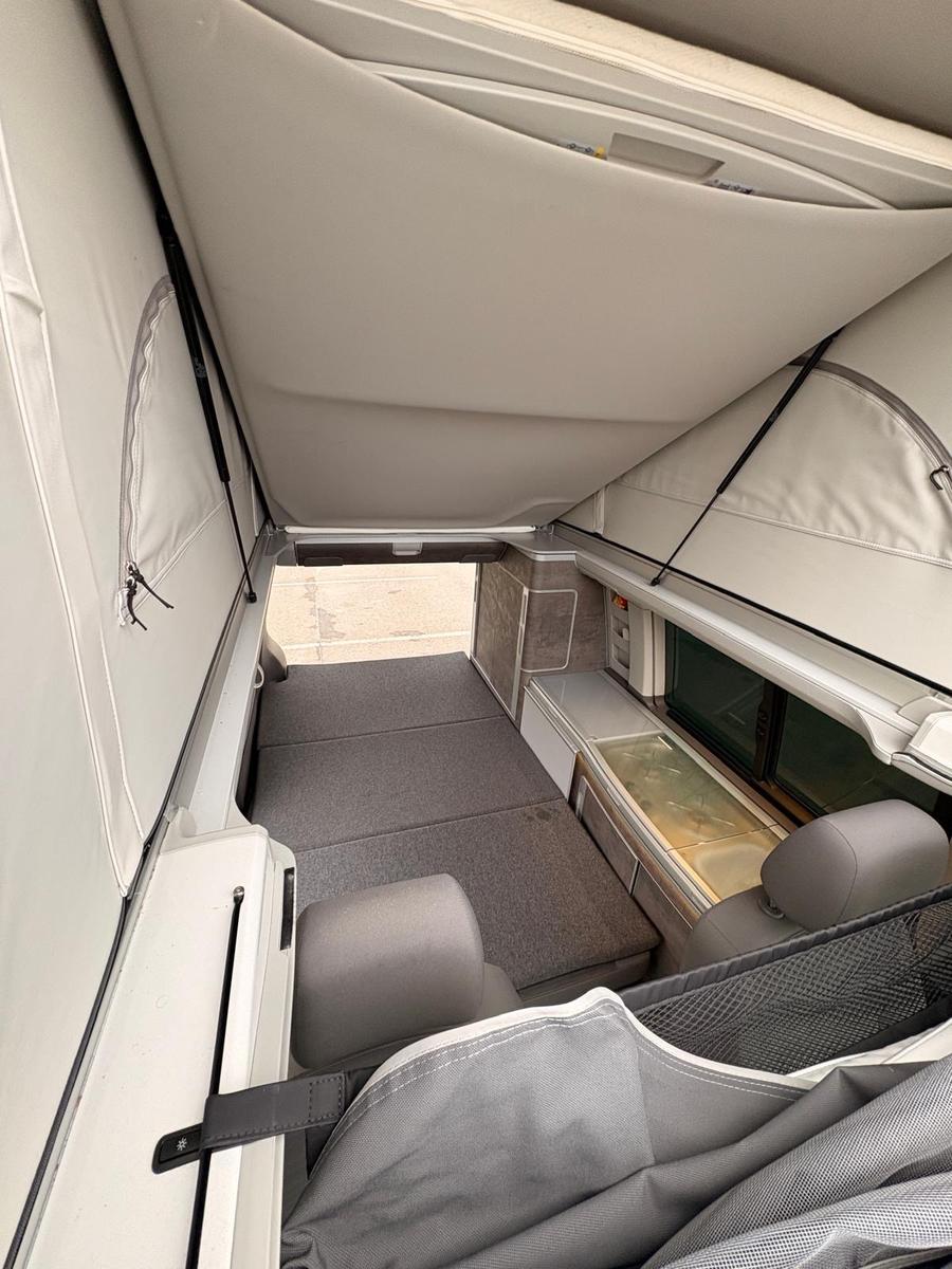 Volkswagen T 6.1 Caifornia OceanVolkswagen T 6.1 Caifornia Ocean