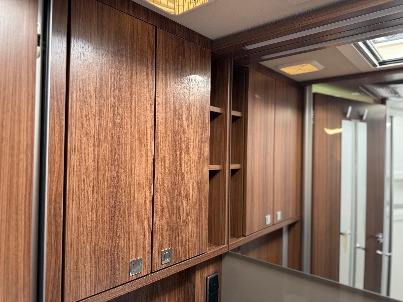 HYMER / ERIBA / HYMERCAR Bmc i 680 auf Mercedes Sprinter 2,2l Sofort ver.HYMER / ERIBA / HYMERCAR Bmc i 680 auf Mercedes Sprinter 2,2l Sofort ver.