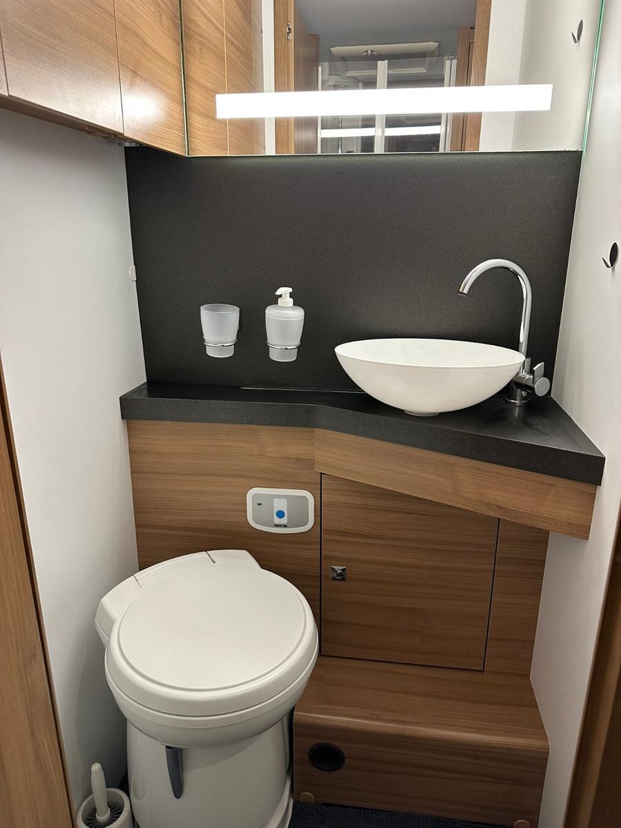 Adria Coral 670 XLAdria Coral 670 XL