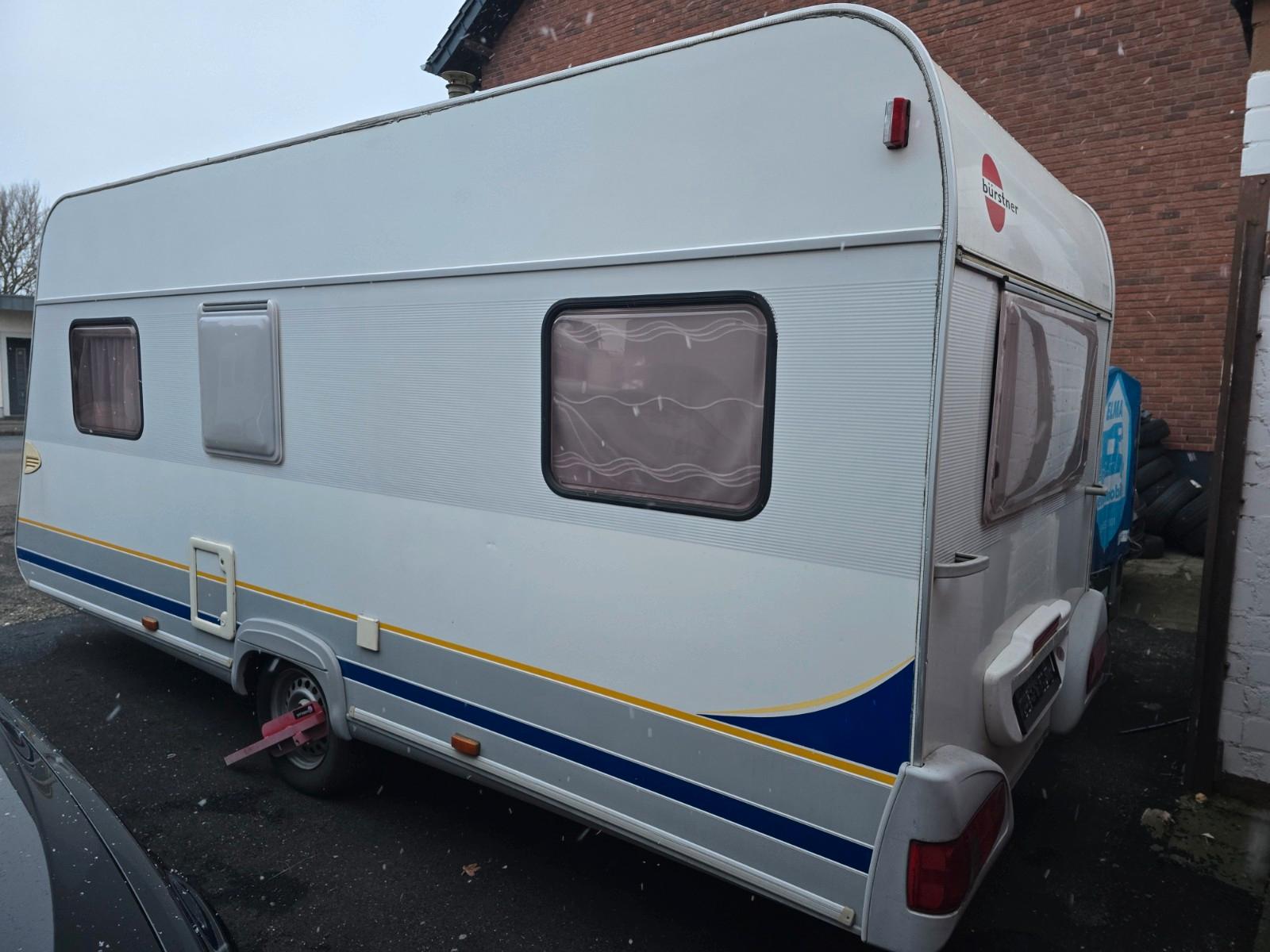 Bürstner FUN 435 TN, Festbett,Rundsitzgruppe SONDERPREISBürstner FUN 435 TN, Festbett,Rundsitzgruppe SONDERPREIS