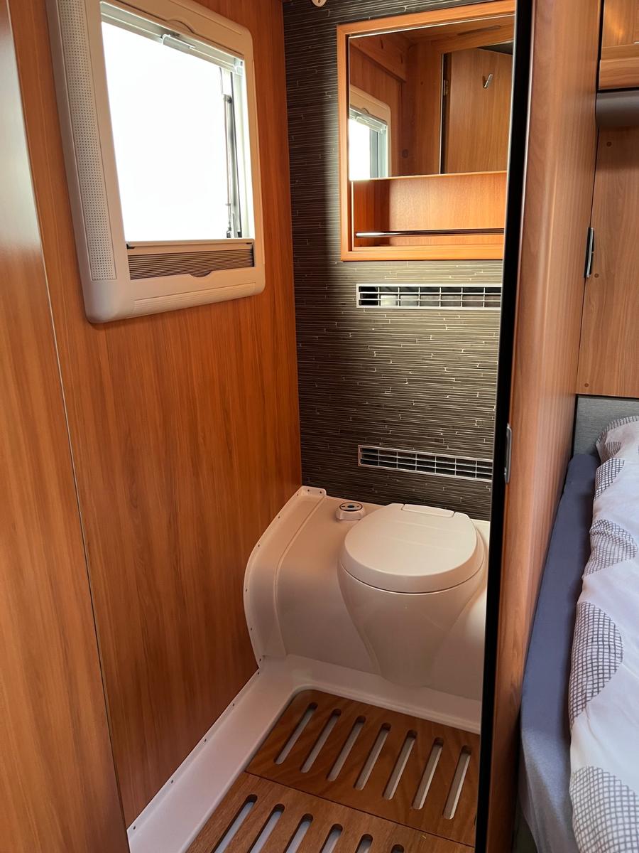 HYMER / ERIBA / HYMERCAR Eriba Nova SL 454HYMER / ERIBA / HYMERCAR Eriba Nova SL 454