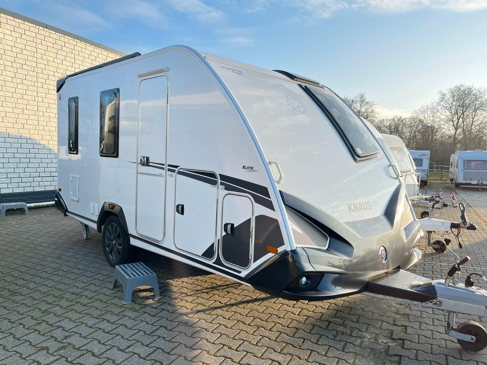 Knaus SPORT EN FUN black editon -4 Pers/MotorradfahrerKnaus SPORT EN FUN black editon -4 Pers/Motorradfahrer