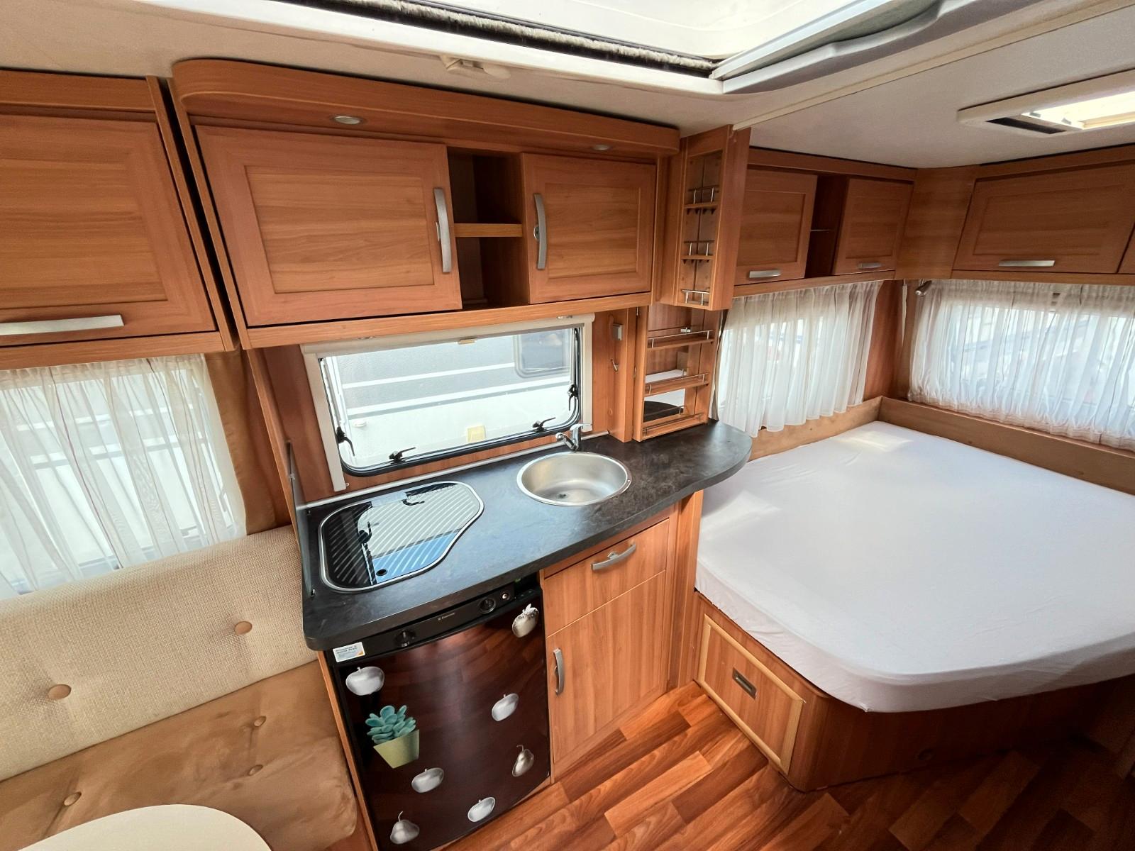 HYMER / ERIBA / HYMERCAR SPORTING 465- Rundsitz/ Franz.Bett/MoverHYMER / ERIBA / HYMERCAR SPORTING 465- Rundsitz/ Franz.Bett/Mover