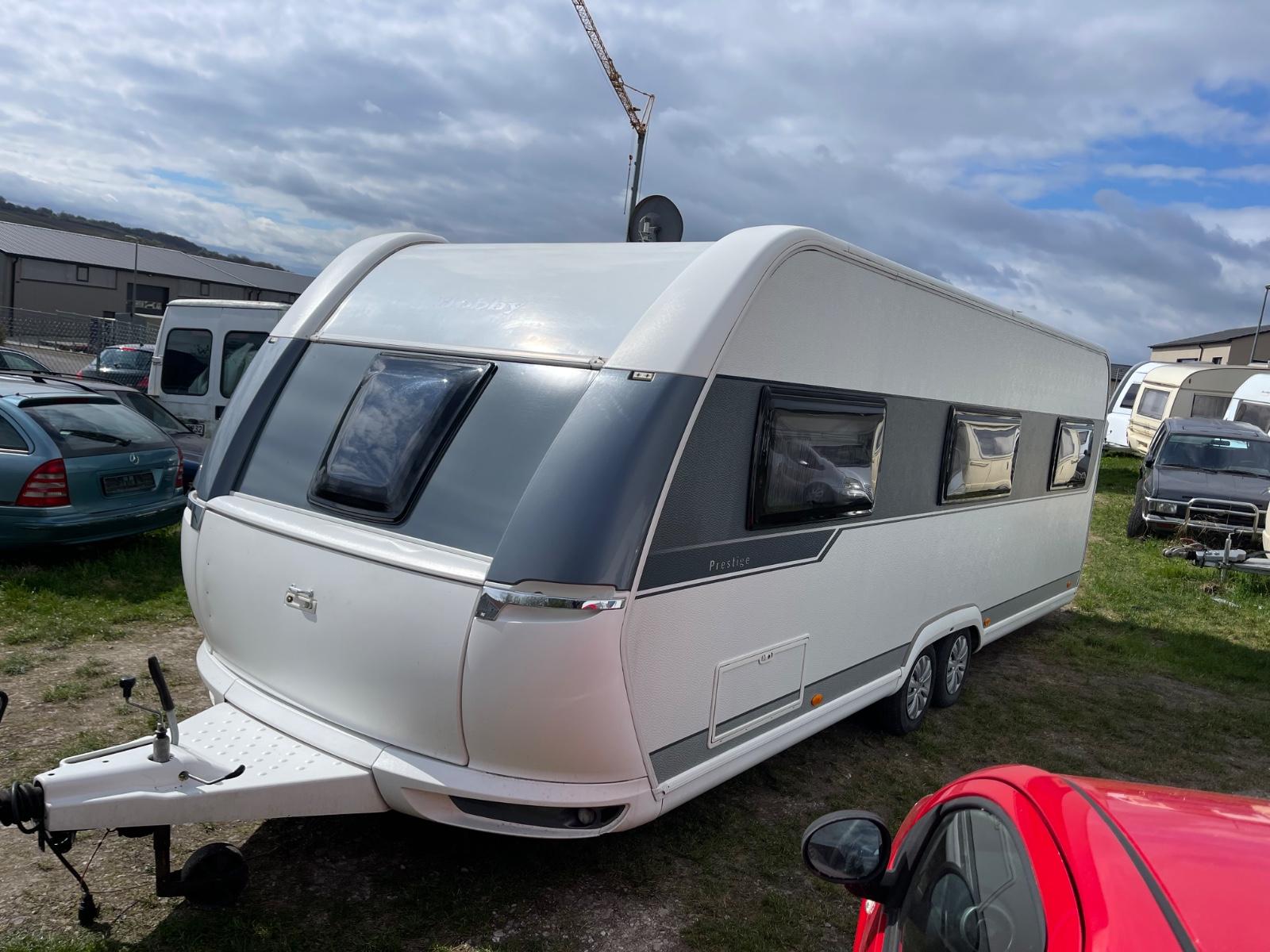 Hobby Prestige 650/Dusche/WC/Gr Kūhlschk/Leder/FußbdnhHobby Prestige 650/Dusche/WC/Gr Kūhlschk/Leder/Fußbdnh