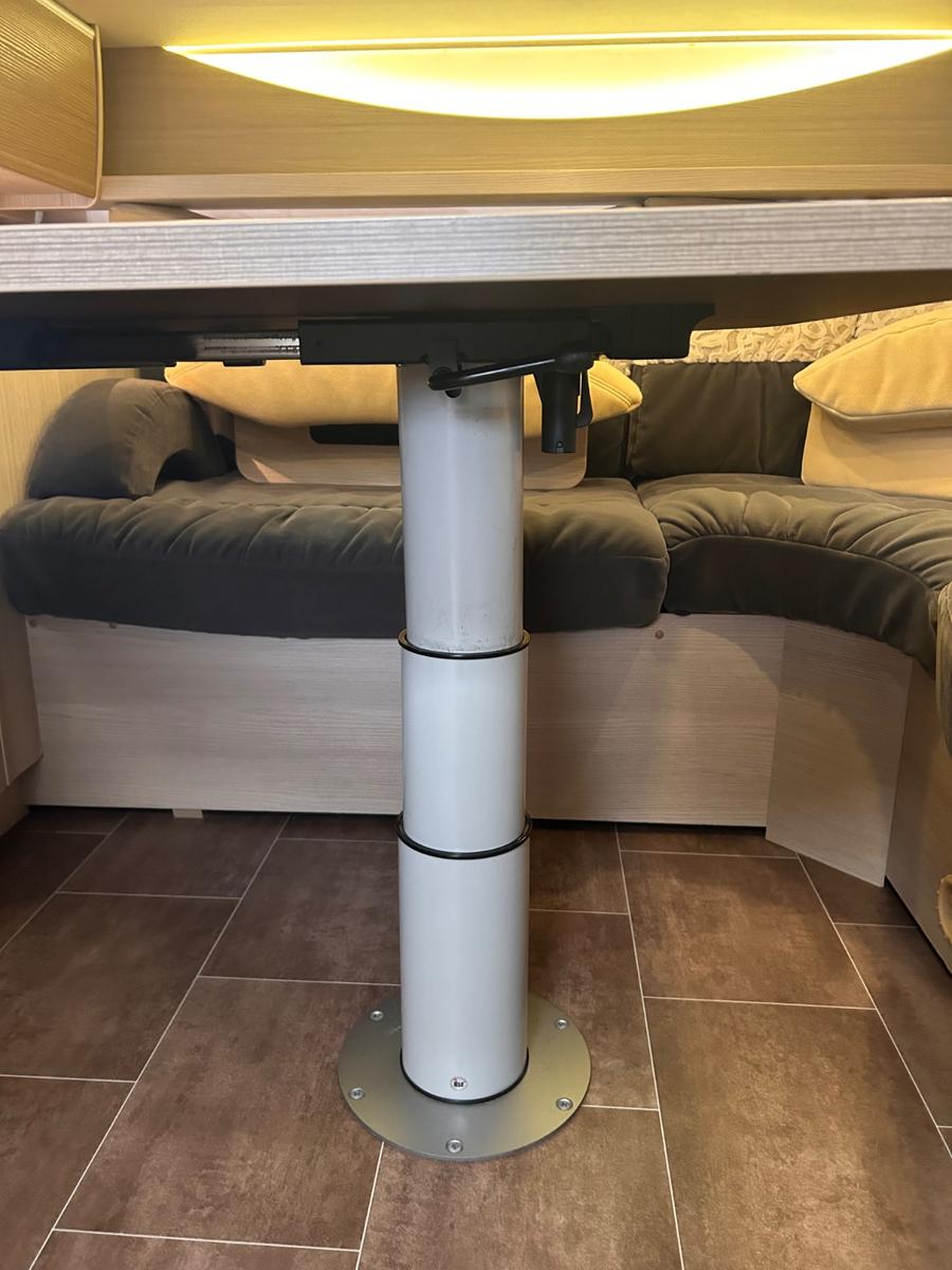 Bürstner Averso plus 410 ts Mover, Vorz., Markise,HubbettBürstner Averso plus 410 ts Mover, Vorz., Markise,Hubbett