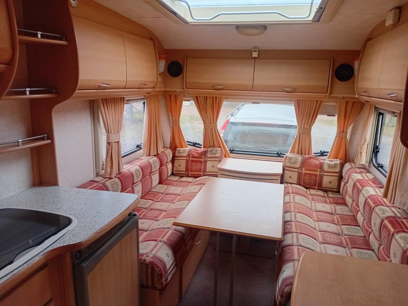 Coachmen mit Einzelbetten und HeckbadCoachmen mit Einzelbetten und Heckbad