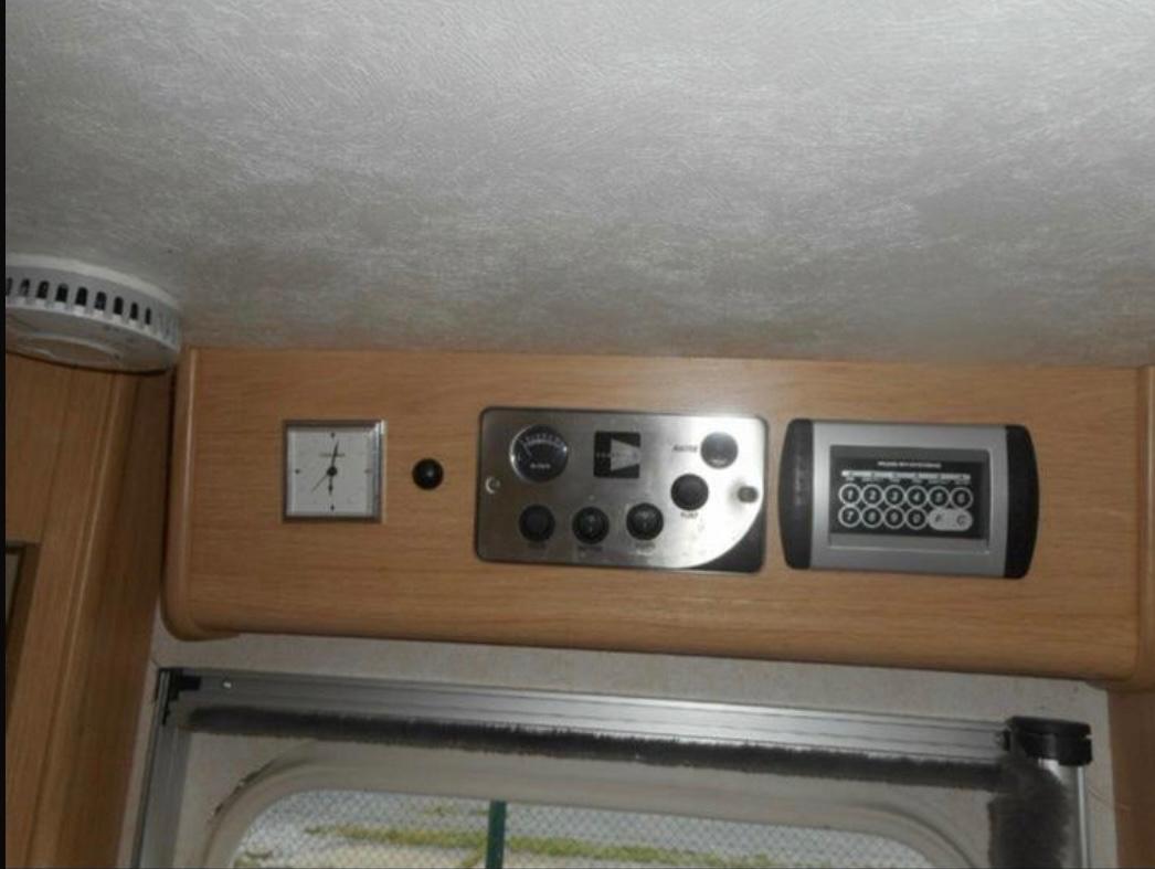 Coachmen  (GB) 470/2Coachmen  (GB) 470/2