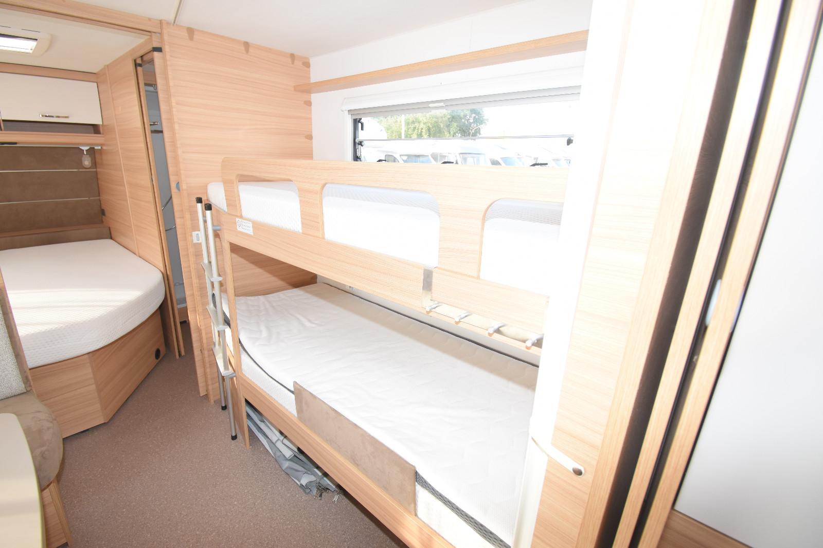 Dethleffs CAMPER 730 FKR FRANZ.BETT&STOCKBETTEN TVDethleffs CAMPER 730 FKR FRANZ.BETT&STOCKBETTEN TV