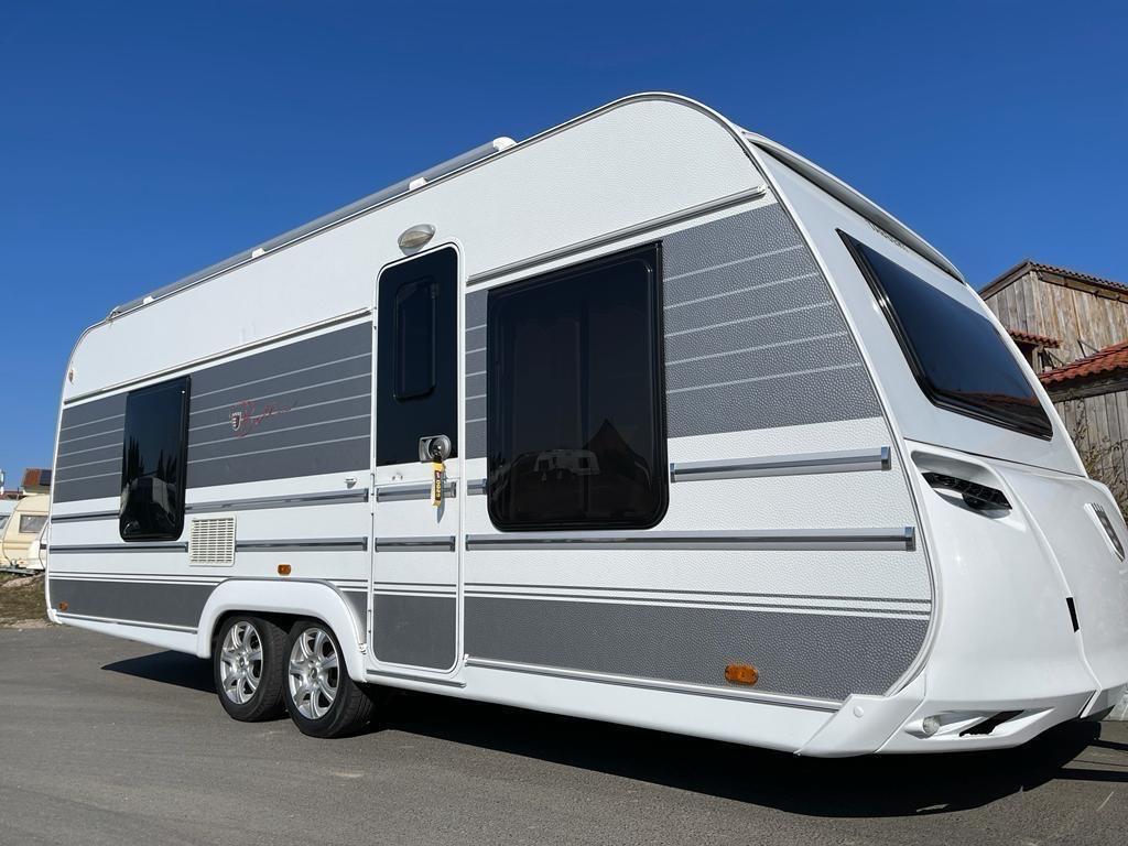 Tabbert Bellini/Klima/Dusche/WC/Gr Kūhlschk/Leder/AluTabbert Bellini/Klima/Dusche/WC/Gr Kūhlschk/Leder/Alu