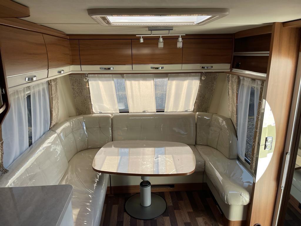 Tabbert Bellini/Klima/Dusche/WC/Gr Kūhlschk/Leder/AluTabbert Bellini/Klima/Dusche/WC/Gr Kūhlschk/Leder/Alu