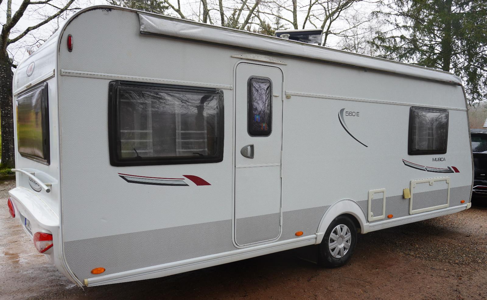 LMC Musica 560 E sehr gepflegt, mit MarkiseLMC Musica 560 E sehr gepflegt, mit Markise