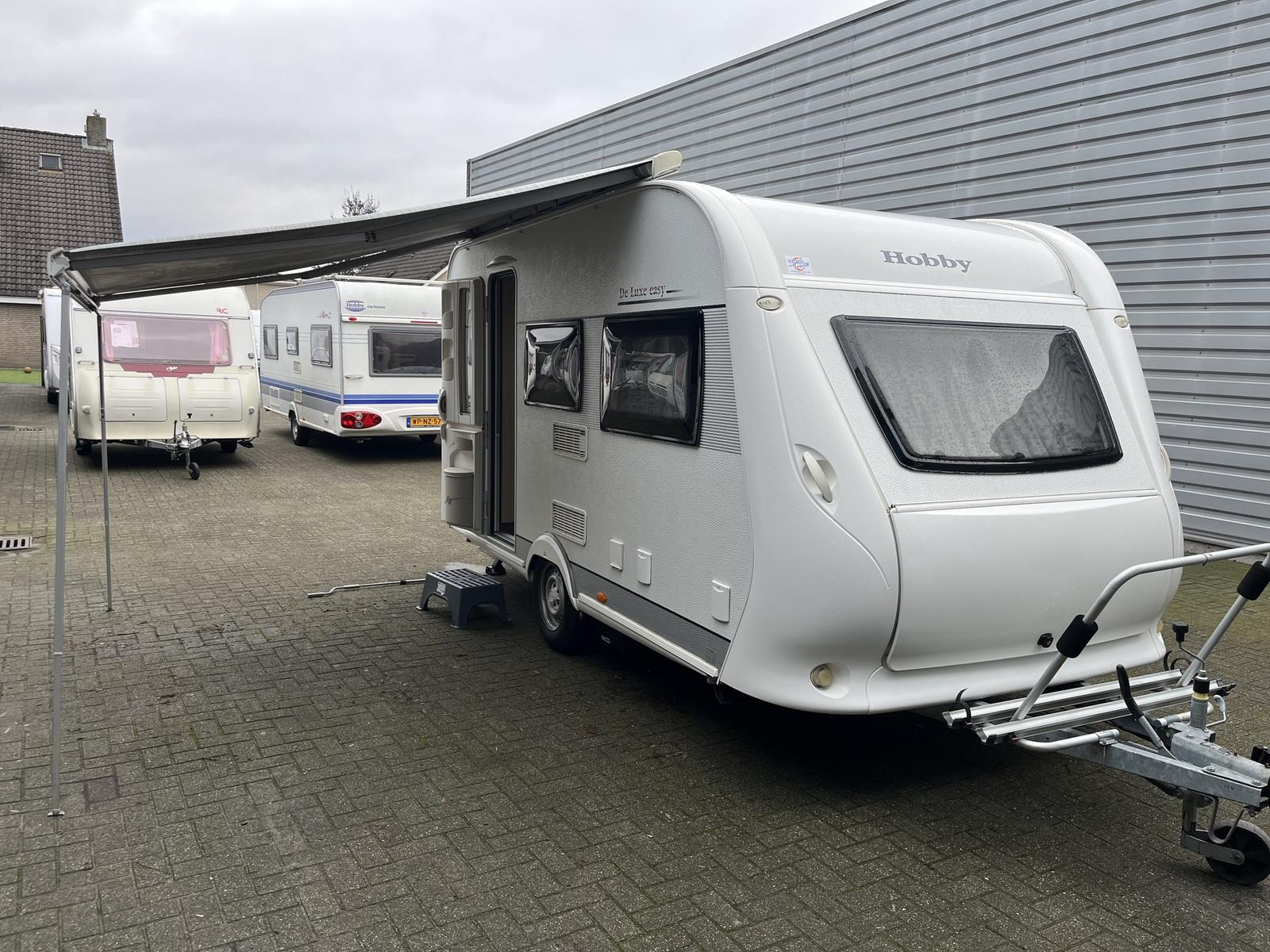 Hobby 400 SF de luxe en zeer compleetHobby 400 SF de luxe en zeer compleet