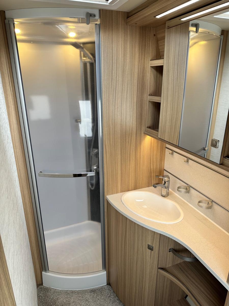 Fendt 515SD Bianco Aktiv mit Klima und MarkiseFendt 515SD Bianco Aktiv mit Klima und Markise