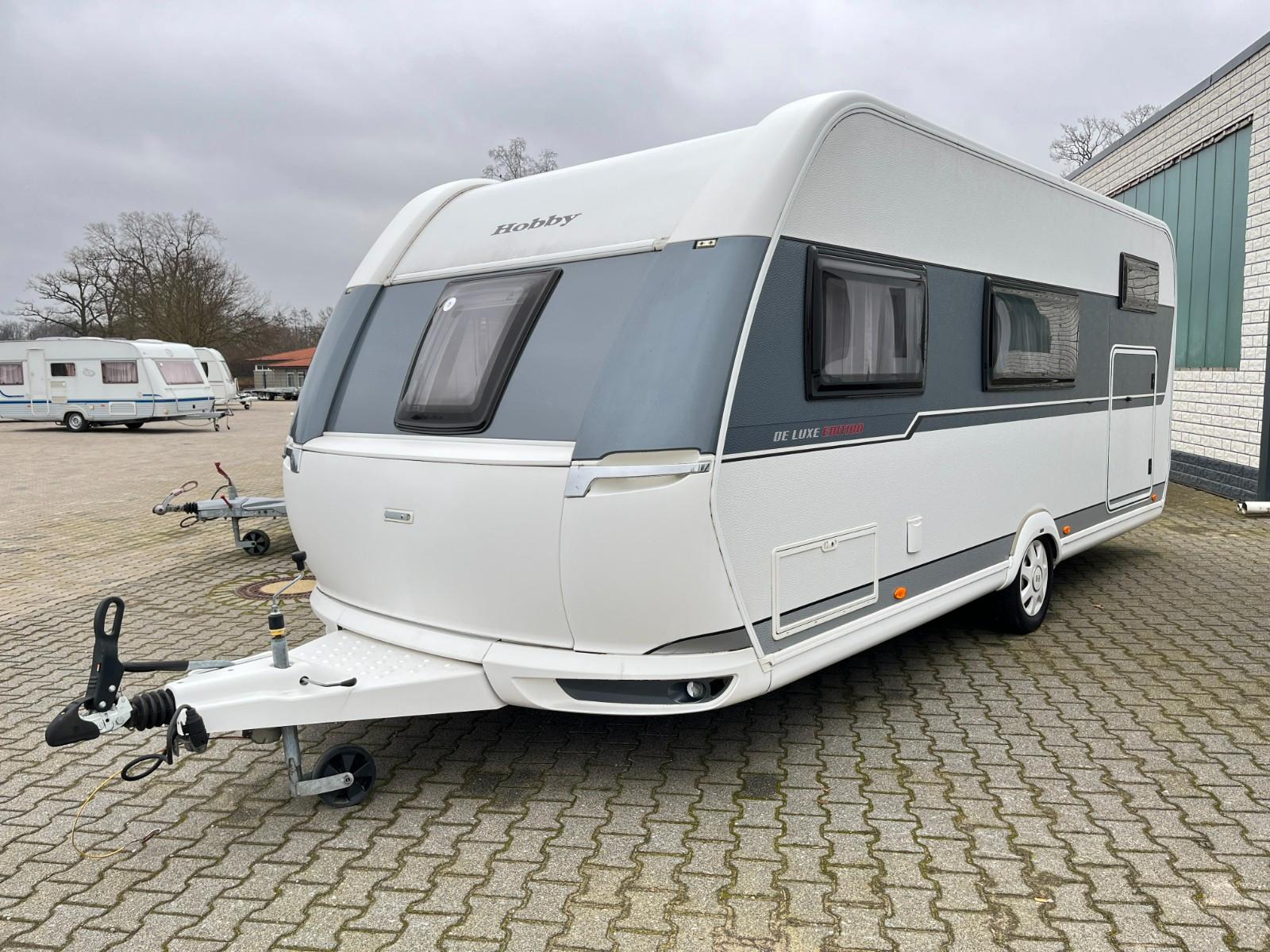 Hobby DE LUXE EDITION  545 KMF- 6 Pers./XXL BadezimmerHobby DE LUXE EDITION  545 KMF- 6 Pers./XXL Badezimmer