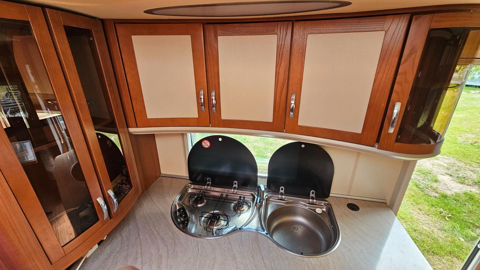 Hobby 560 Mover Klima Truma+E Boiler Duche WCHobby 560 Mover Klima Truma+E Boiler Duche WC