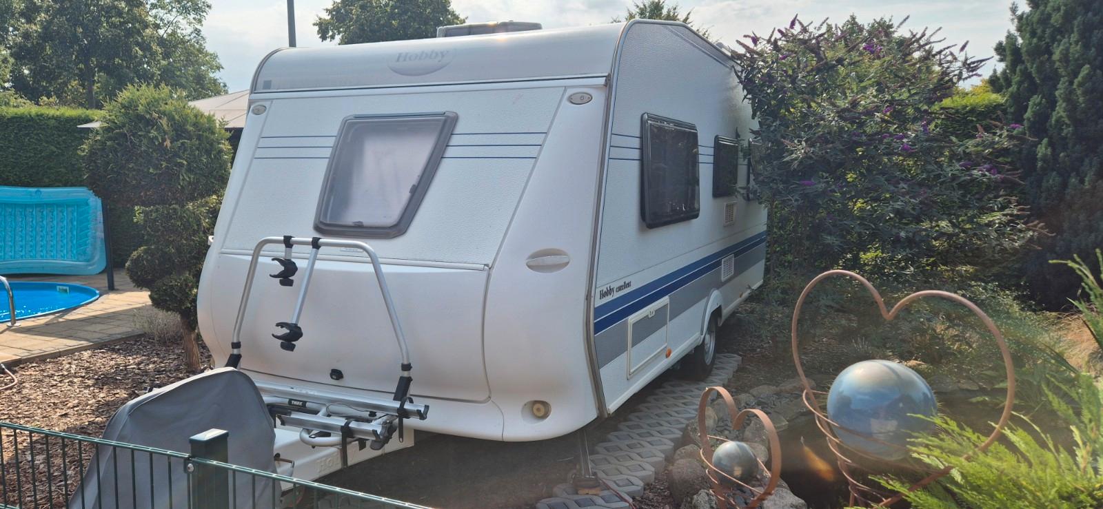 Hobby Excellent 495 mit Mover Vorzelt Sackmarkiese Hobby Excellent 495 mit Mover Vorzelt Sackmarkiese