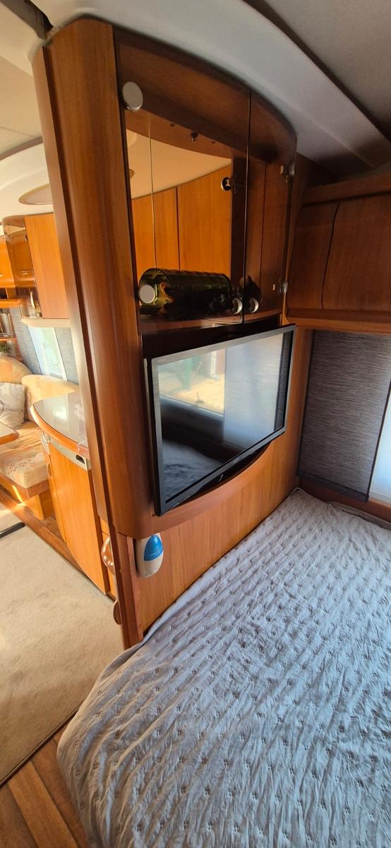 Hobby Excellent 495 mit Mover Vorzelt Sackmarkiese Hobby Excellent 495 mit Mover Vorzelt Sackmarkiese