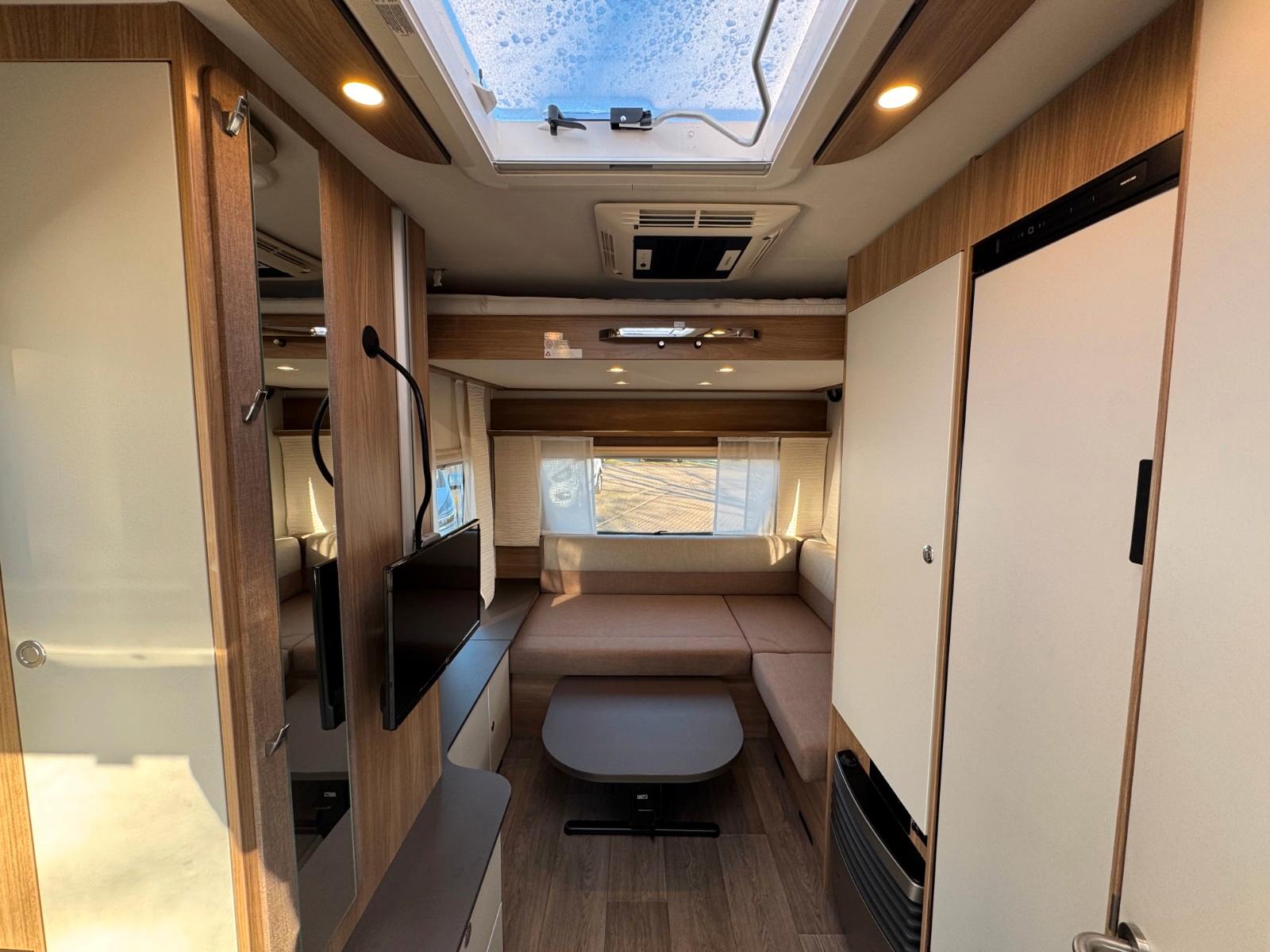 Bürstner Premio Plus 410TS-Hubbett-Dachklima-Mover-MarkisBürstner Premio Plus 410TS-Hubbett-Dachklima-Mover-Markis