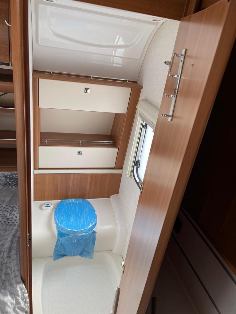 Fendt Saphir 465/490SFB/Duschkabine/WC Neu/Gr KūhlschkFendt Saphir 465/490SFB/Duschkabine/WC Neu/Gr Kūhlschk