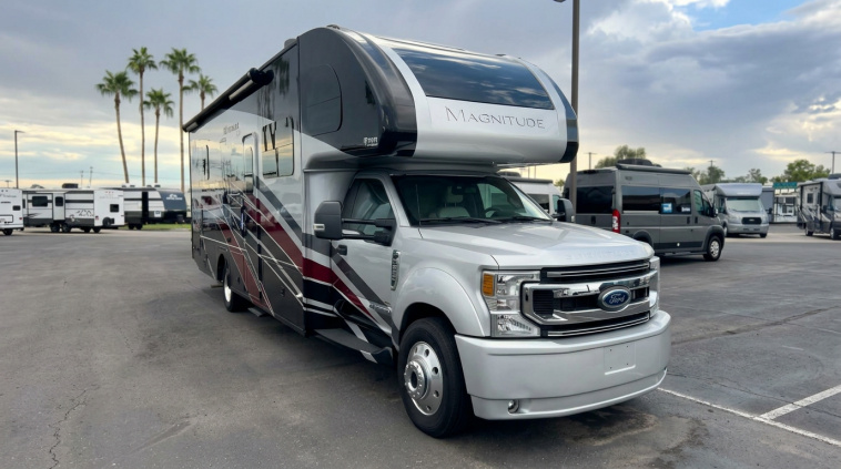 Thor Motor Coach MAGNITUDE LV35 - фото 1