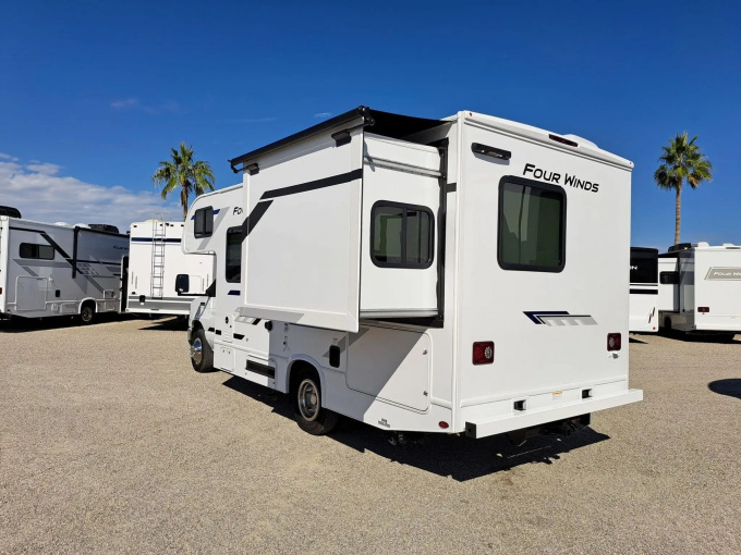 Thor FOUR WINDS 22Z - фото 3