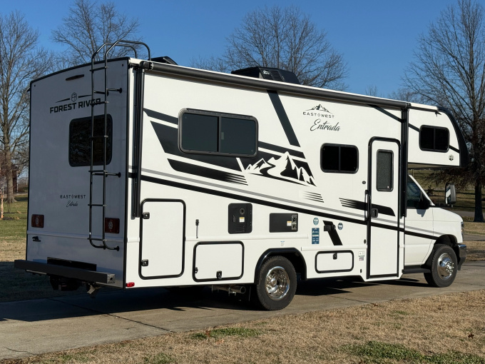 East To West Entrada 2200S - фото 3