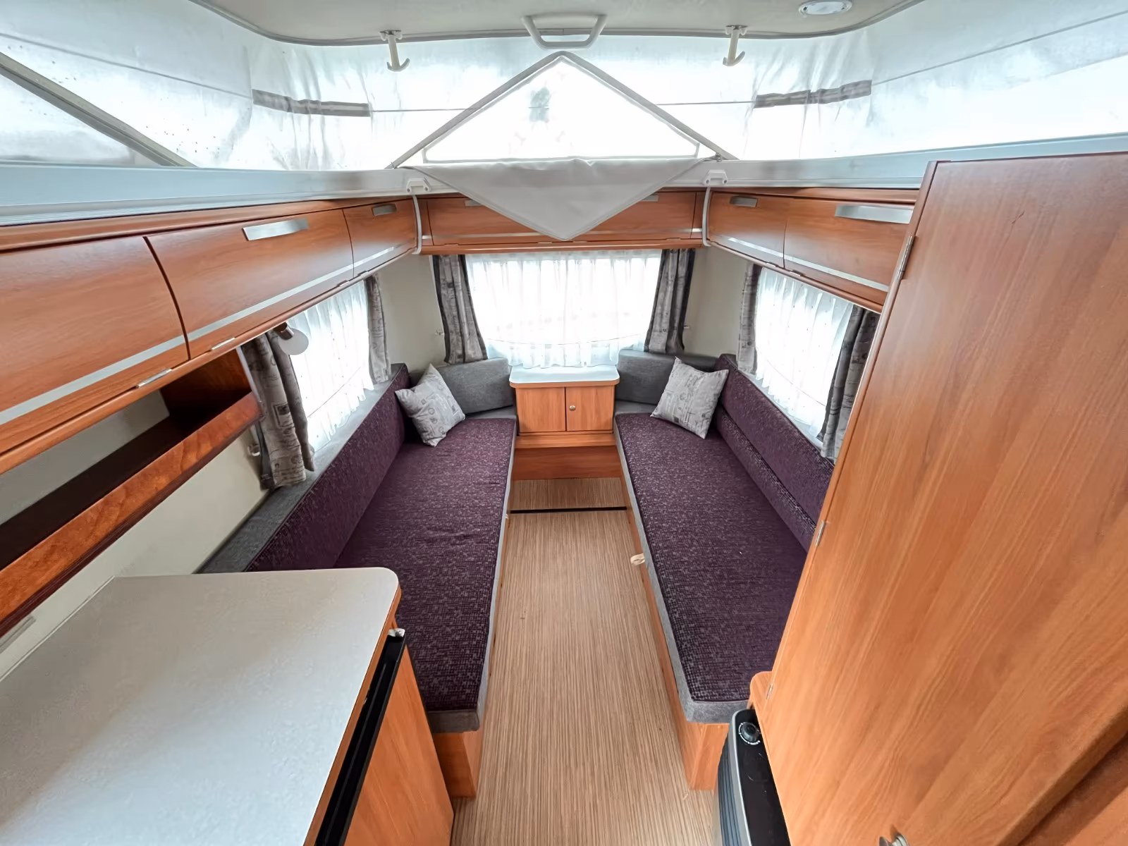 HYMER / ERIBA / HYMERCAR TOURING 420 GT - Sitzgruppe/Top-gepflegt !!HYMER / ERIBA / HYMERCAR TOURING 420 GT - Sitzgruppe/Top-gepflegt !!
