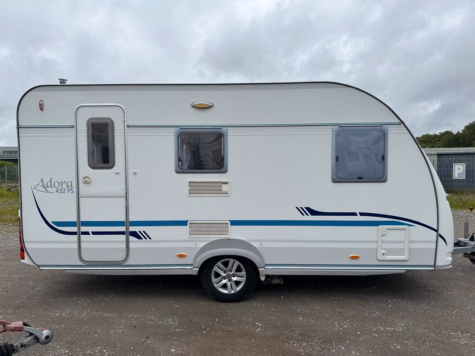 Adria 432 PS Adora FESTBETT VORZELT MOVERAdria 432 PS Adora FESTBETT VORZELT MOVER
