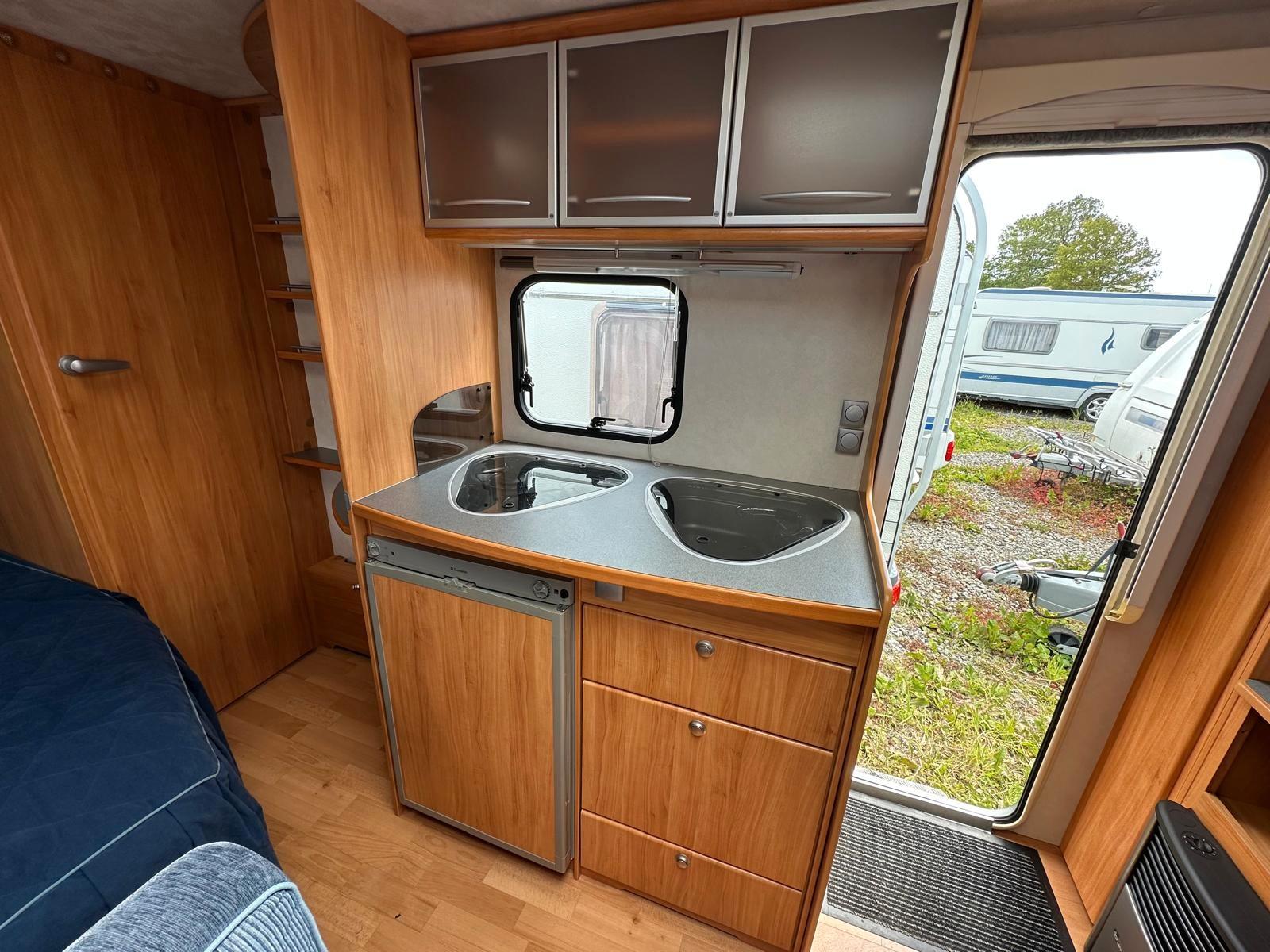 Adria 432 PS Adora FESTBETT VORZELT MOVERAdria 432 PS Adora FESTBETT VORZELT MOVER
